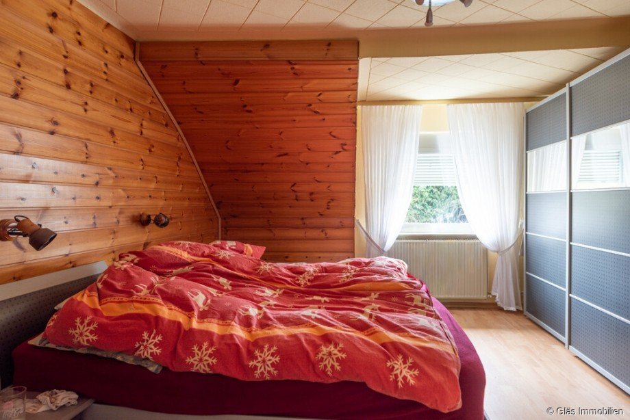 Elternschlafzimmer Einfamilienhaus V�lklingen