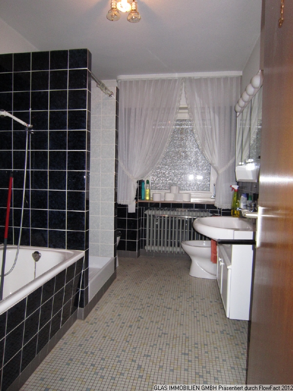 Gro�z�giges Badezimmer Einfamilienhaus Riegelsberg