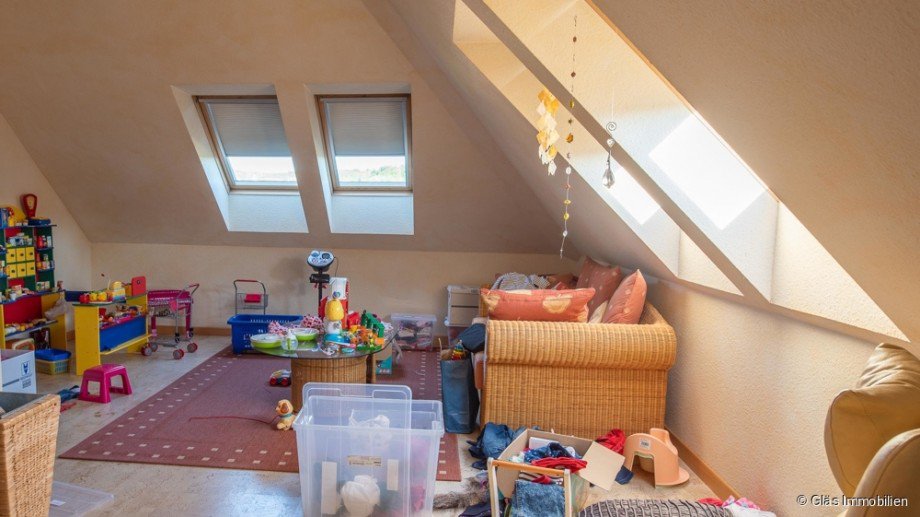 Gro�es Kinderzimmer Maisonettewohnung V�lklingen