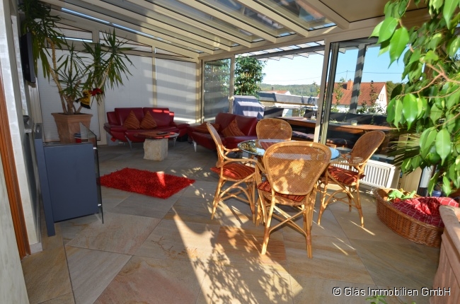 Gro�z�giger Wintergarten mit Sonnenschutz Einfamilienhaus V�lklingen
