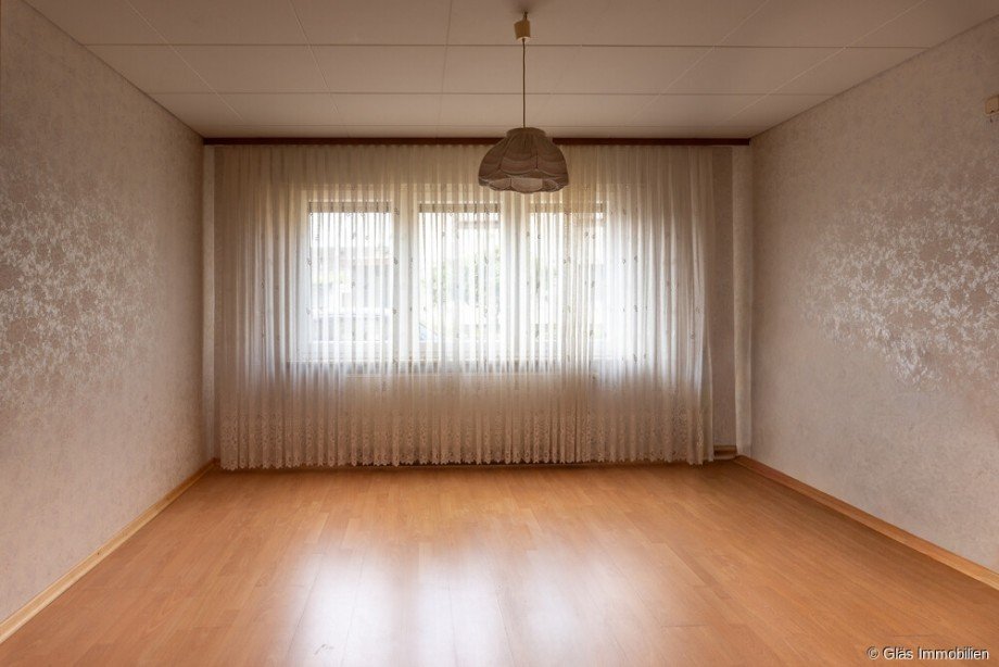 Schlafzimmer EG Mehrfamilienhaus V�lklingen / Ludweiler