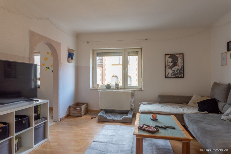 Wohnzimmer 1. OG Mehrfamilienhaus Sulzbach/Saar