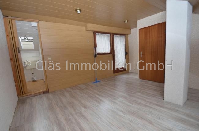 Kinderzimmer mit WC u. Dachloggia Zweifamilienhaus Gro�rosseln