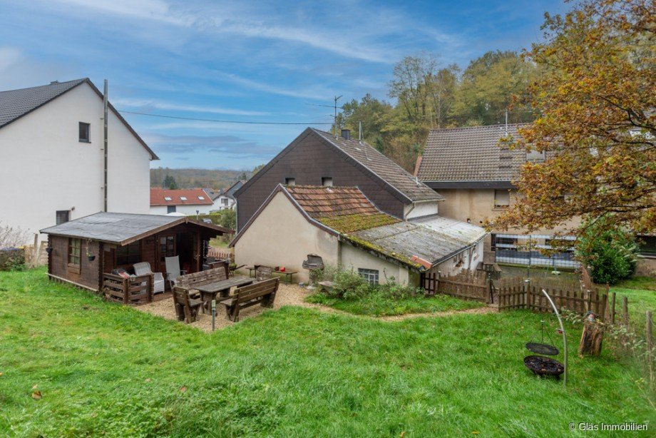 Garten mit Gartenhaus Einfamilienhaus V�lklingen / Lauterbach