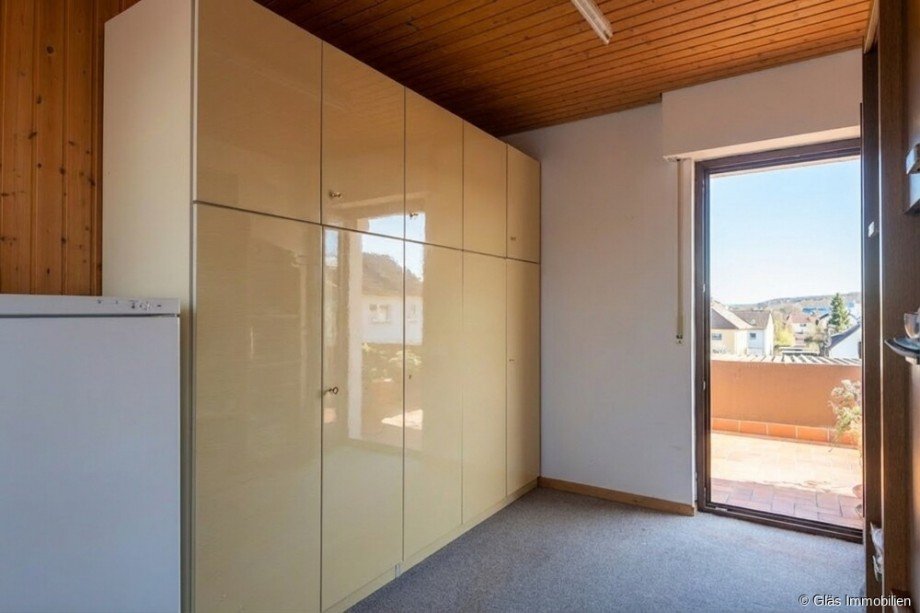 Arbeitszimmer Erdgeschss mit Zugang zum Balkon Zweifamilienhaus Saarbr�cken / Gersweiler