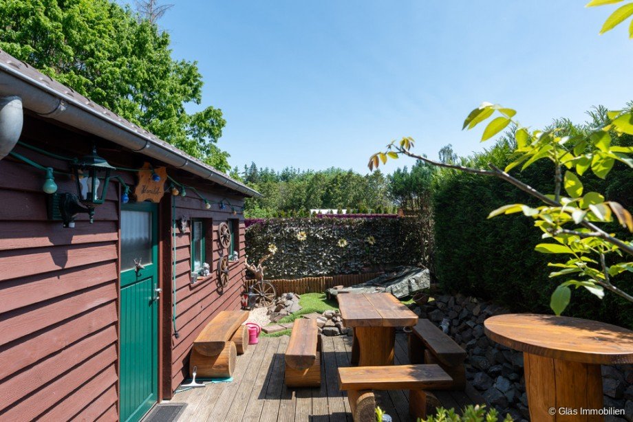 Terrasse vor Gartenhaus Reihenhaus V�lklingen