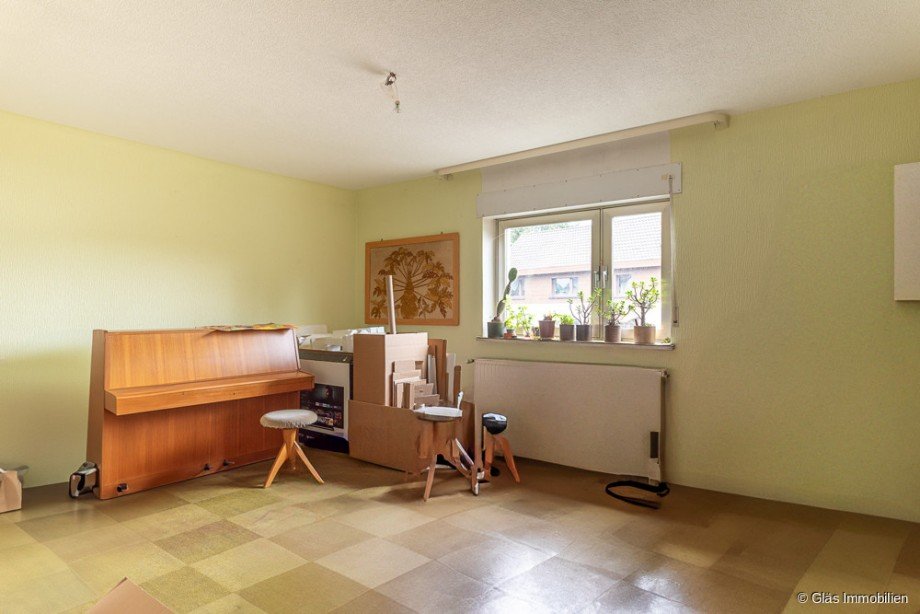 Schlafzimmer im EG Zweifamilienhaus Schwalbach