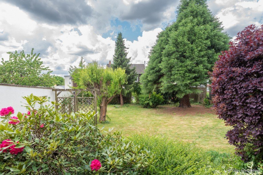 Blick in den Garten Einfamilienhaus V�lklingen