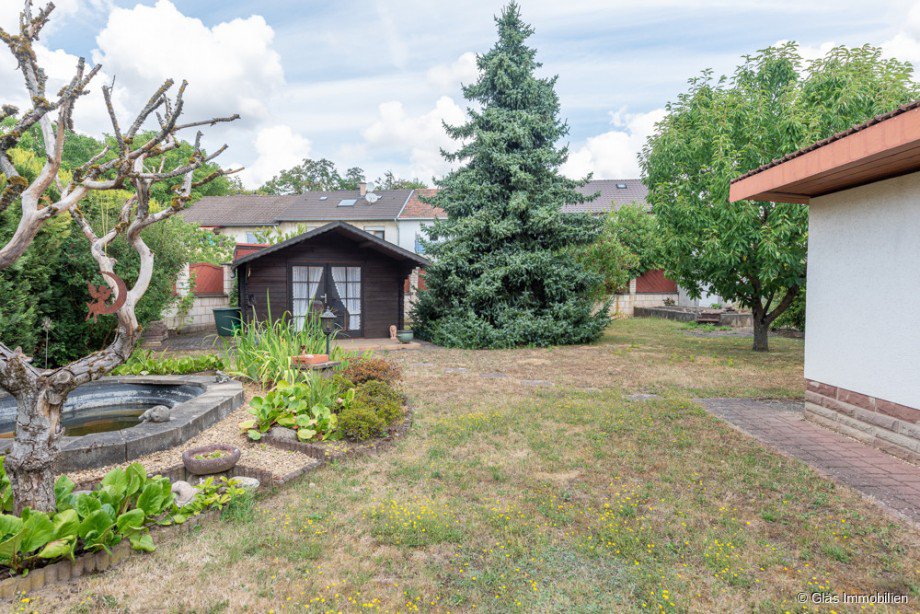 Gartenhaus und Teich Einfamilienhaus V�lklingen