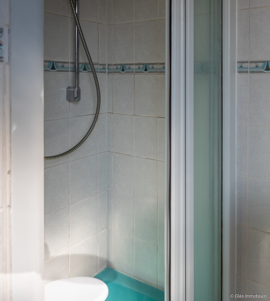 ...Dusche Doppelhaush�lfte V�lklingen