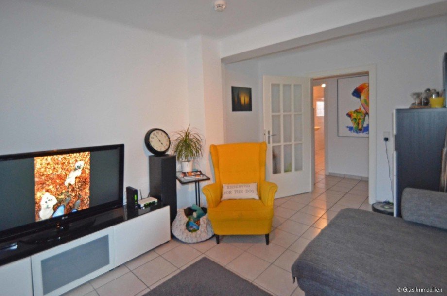 Wohnzimmer mit Ausgang Balkon Etagenwohnung Saarbr�cken / Sankt Johann