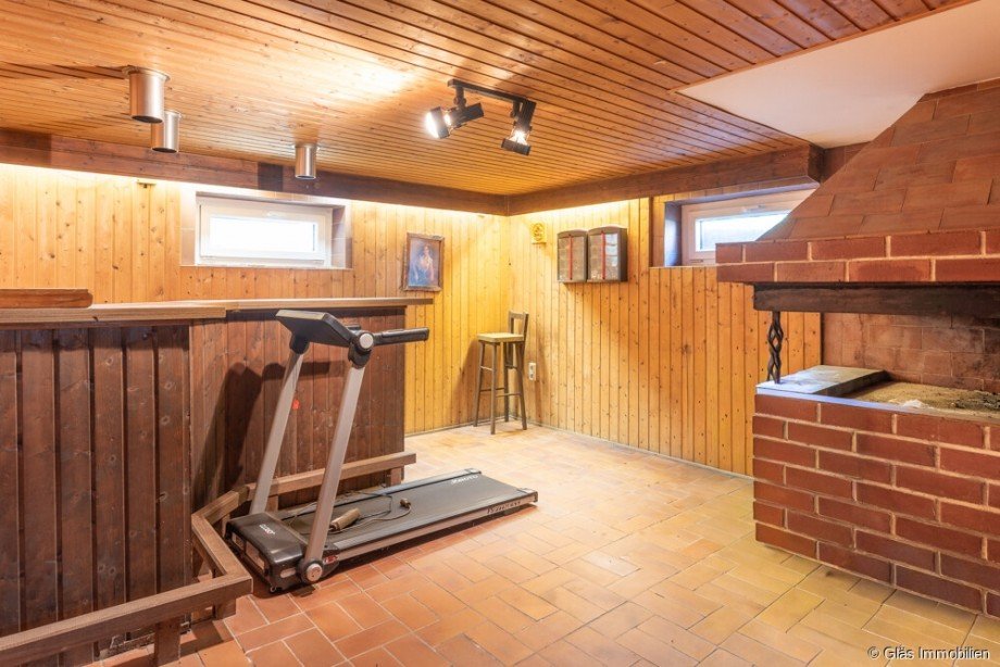 Hobbyraum im UG Mehrfamilienhaus V�lklingen / Ludweiler
