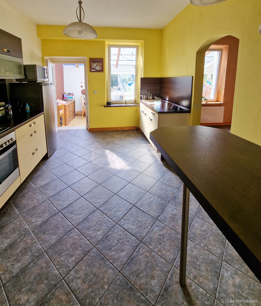 K�che mit Zugang zum Wintergarten Einfamilienhaus V�lklingen / Lauterbach