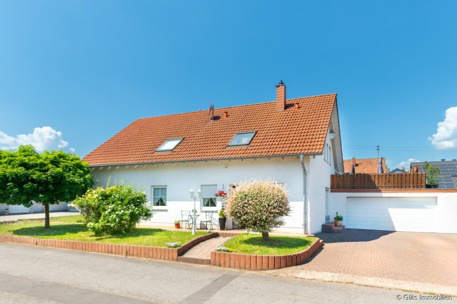 Freistehendes Zweifamilienhaus in sonniger Wohnlage Zweifamilienhaus Wadgassen