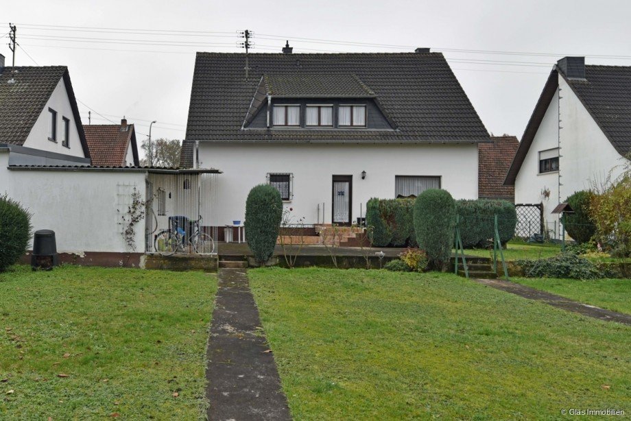 Gartenansicht Zweifamilienhaus Wadgassen