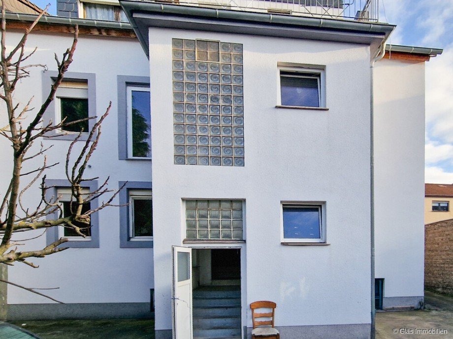 R�ckansicht Mehrfamilienhaus V�lklingen