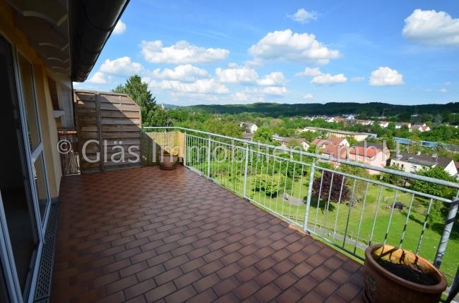 Gro�er Dachbalkon Dachgeschosswohnung V�lklingen
