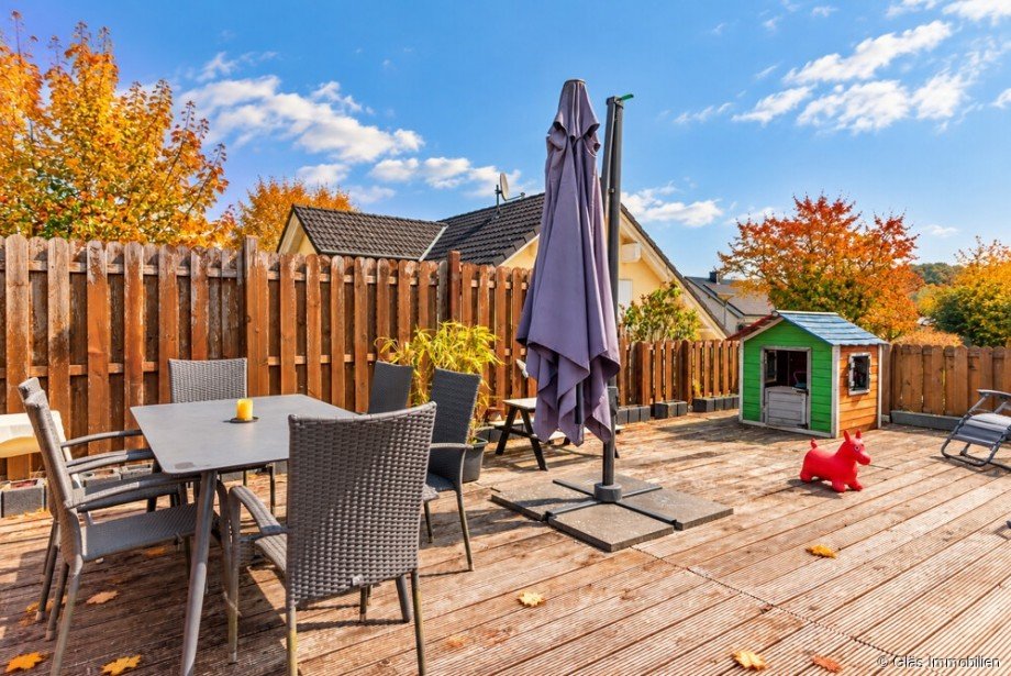 Dachterrasse mit viel Platz zum Toben Zweifamilienhaus Wadgassen