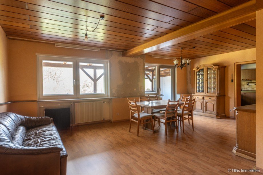 Wohn-/Essbereich im Obergscho� Zweifamilienhaus V�lklingen