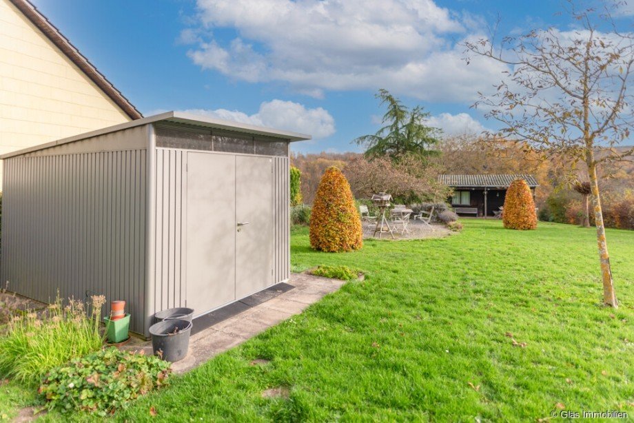 Blick in den Garten Einfamilienhaus V�lklingen