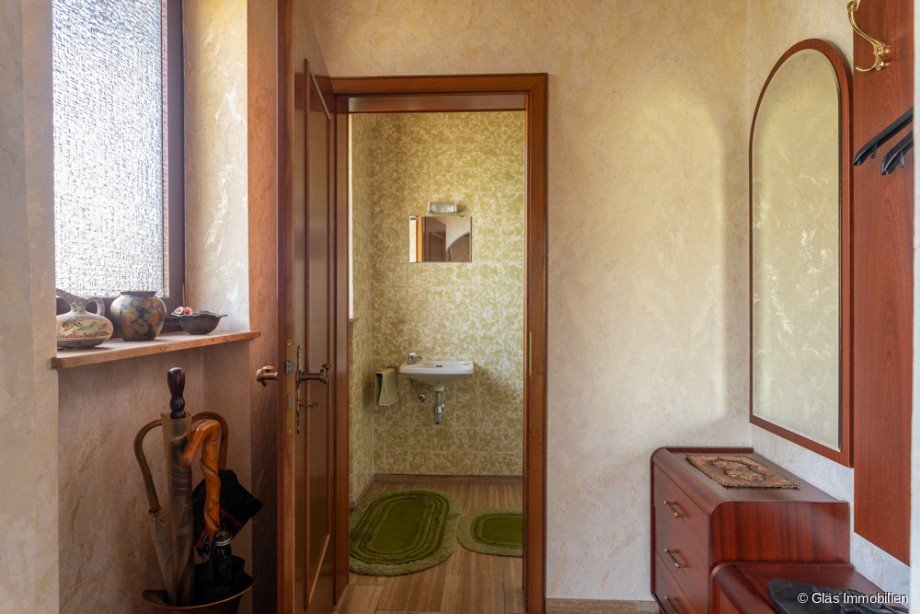 Garderobe mit G�ste-WC Einfamilienhaus Gro�rosseln