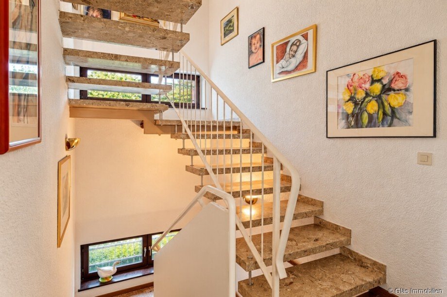 Treppenaufgang zum Oberscho� Einfamilienhaus V�lklingen