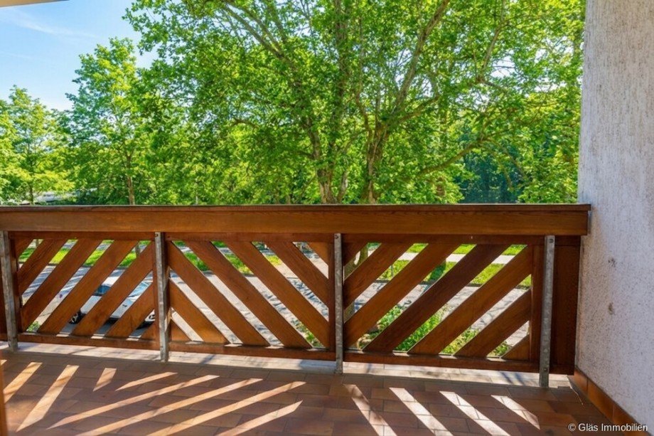 Balkon mit Blick ins Gr�ne Etagenwohnung V�lklingen