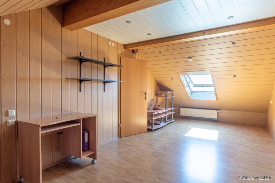 Zimmer 1 DG Zweifamilienhaus Riegelsberg