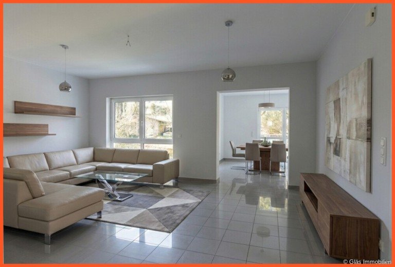 Wohnzimmer mit Blick ins Esszimmer V�lklingen Etagenwohnung Frisch renovierte Wohnung in sonniger Wohnlage des V�lklinger Ortsteils Lauterbach