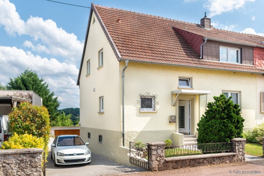 Gepflegtes Einfamilienhaus mit Garage Einfamilienhaus V�lklingen / Ludweiler