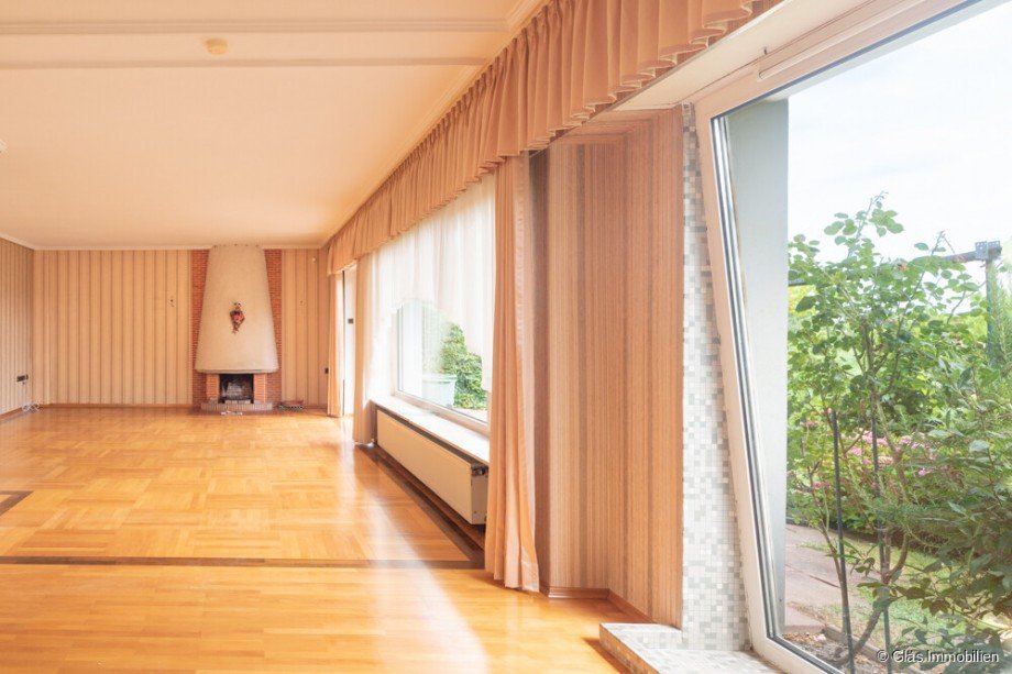 Wohn-/Esszimmer mit Kamin Einfamilienhaus V�lklingen