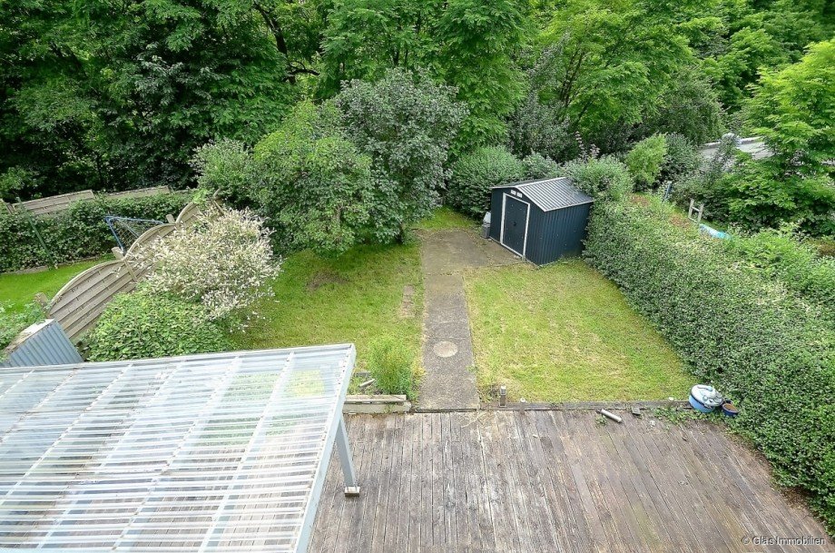 Blick in den gr�nen Garten vom OG Einfamilienhaus V�lklingen