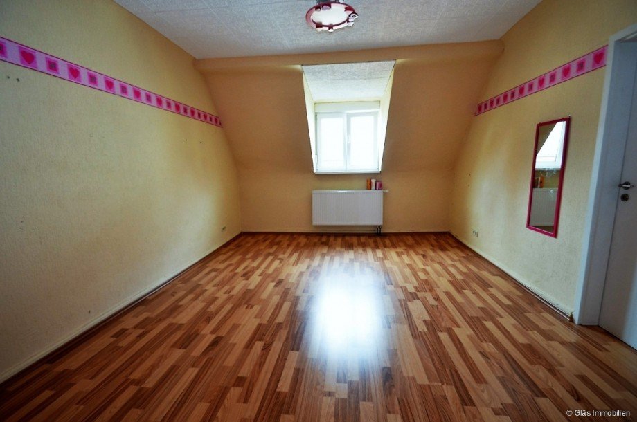 Zimmer 2, OG Einfamilienhaus V�lklingen