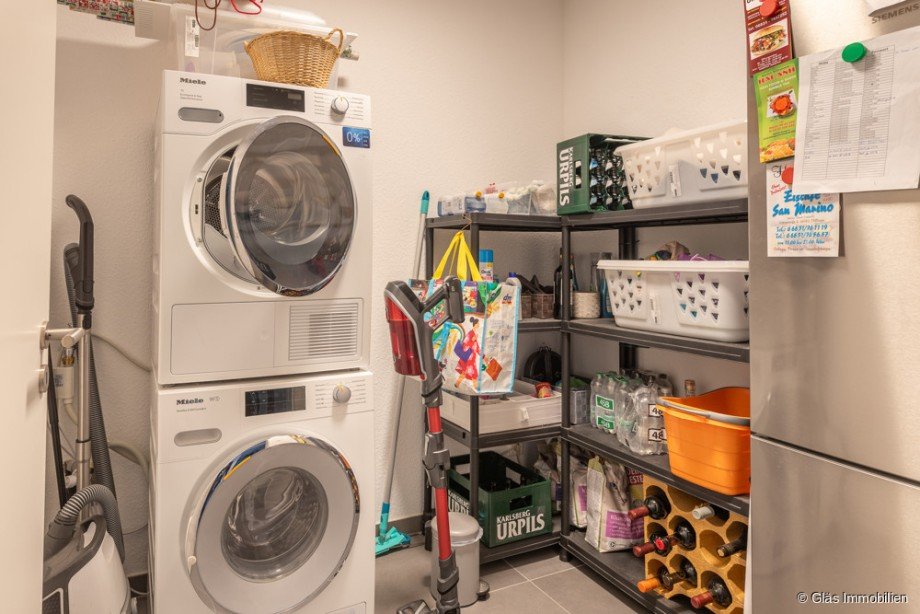 Hauswirtschaftsraum mit Waschmaschinenstellplatz Erdgeschosswohnung Dillingen