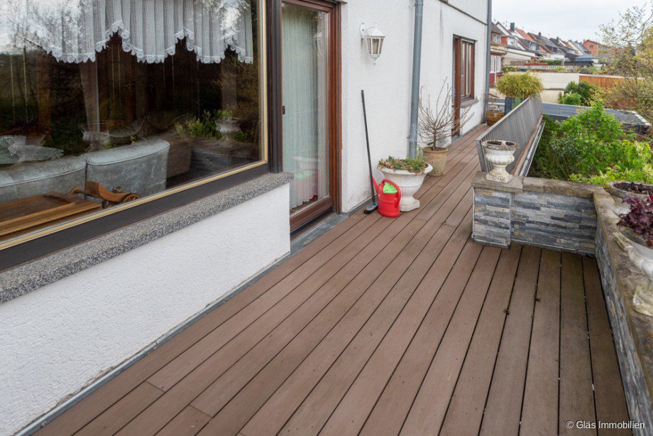 Balkon im EG Zweifamilienhaus Bous