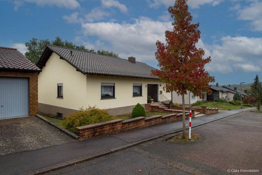 Seitenansicht Einfamilienhaus Gro�rosseln