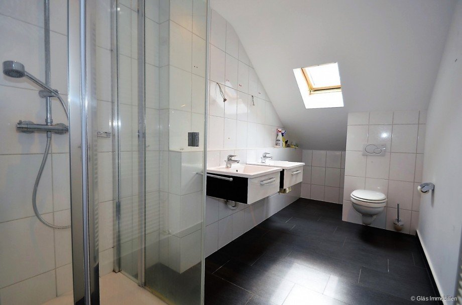 Modernes, helles Bad, OG Einfamilienhaus V�lklingen