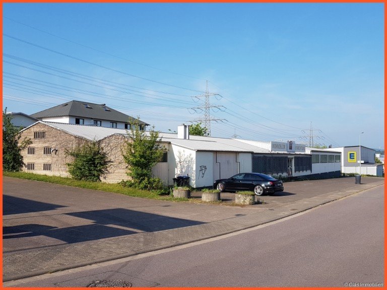 Gewerbehalle in verkehrsg�nstiger Lage Ensdorf Halle Geeignet f�r Verkauf / Produktion - Gewerbehalle in verkehrsg�nstiger Lage zwischen Bous und Ensdorf