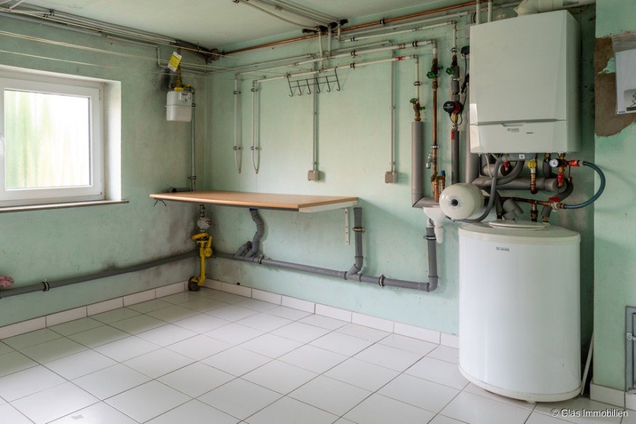 Moderne Gasbrennwertheizung Einfamilienhaus V�lklingen / Geislautern