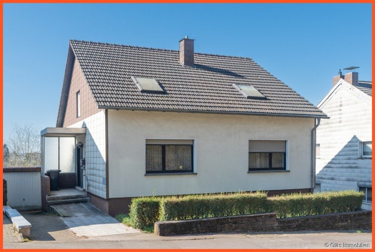 Freistehendes Einfamilienhaus in sonniger Lage V�lklingen / Heidstock Zweifamilienhaus Heidstock - Freistehendes Zweifamilienhaus in sonniger Wohnlage