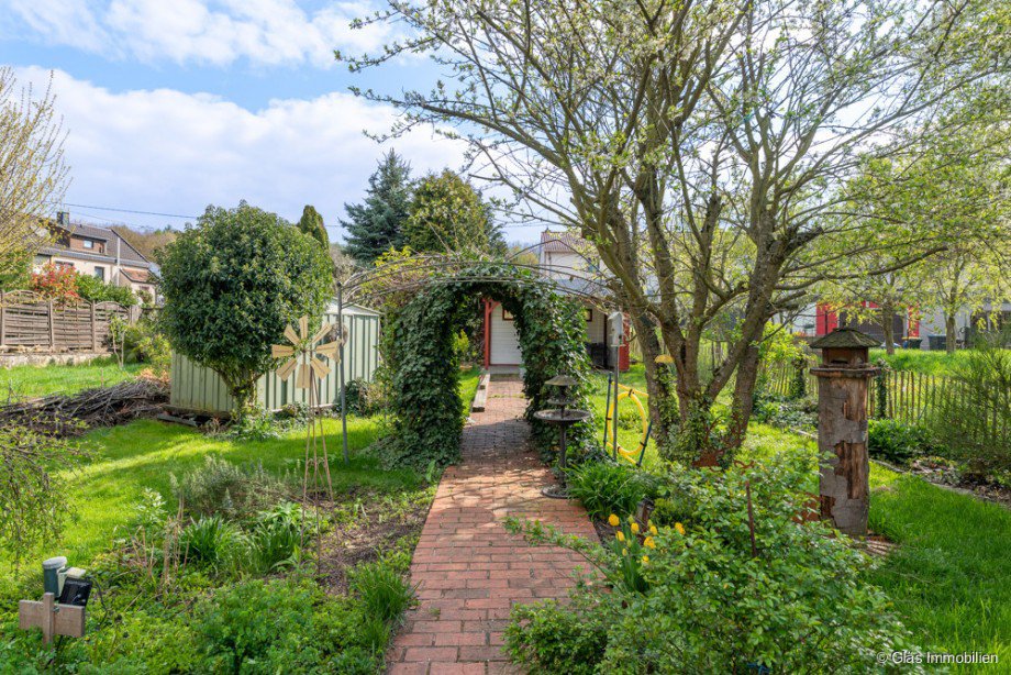 Blick in den Garten Einfamilienhaus V�lklingen