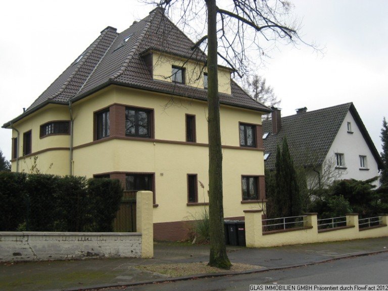 Stra�enansicht V�lklingen Etagenwohnung V�LKLINGEN -Stilvolle Eigentumswohnung in bester Wohnlage!