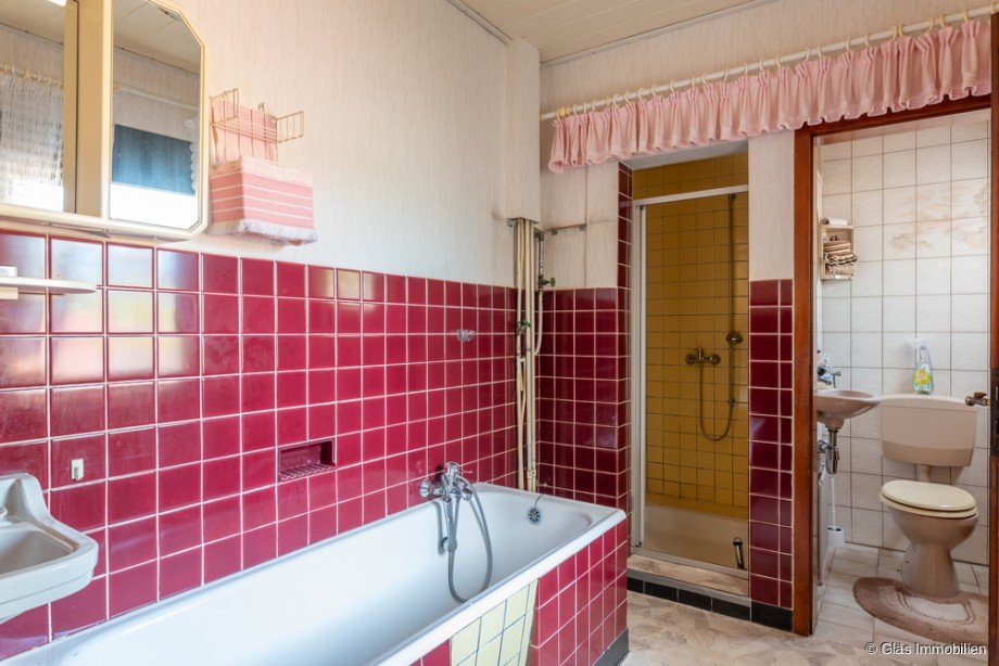 Bad_EG Zweifamilienhaus Gro�rosseln