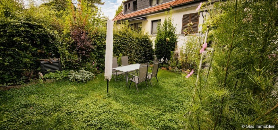 Sitzplatz im Garten Mehrfamilienhaus Saarbr�cken