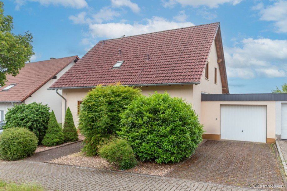 Freistehendes Einfamilienhaus in bester Wohnlage Einfamilienhaus V�lklingen