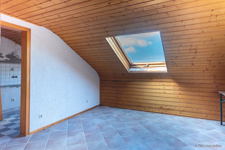 Kinderzimmer DG Doppelhaush�lfte V�lklingen