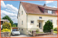 Hauptbild Ludweiler - Gepflegtes Einfamilienhaus mit Garage, sonnigem Südost-Grundstück und schöner Fernsicht