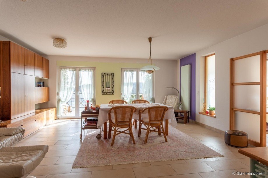 Wohn- und Esszimmer Etagenwohnung Mettlach / Orscholz