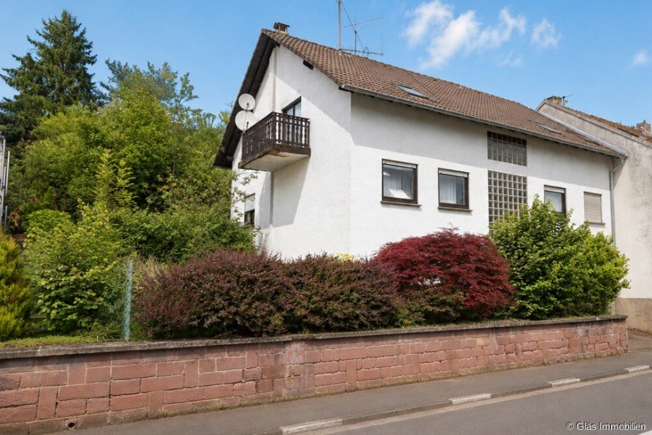 Seitenansicht Zweifamilienhaus Gro�rosseln / Karlsbrunn