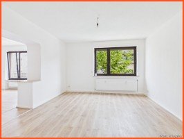 Hauptbild Helle 4-Zimmer/Küche/Bad in zentraler Lage - Garage im Innenhof möglich